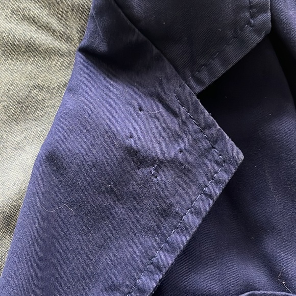 Men’s lightweight blazer, unlined. size L. Minor damage from lapel pun. - Picture 3 of 3